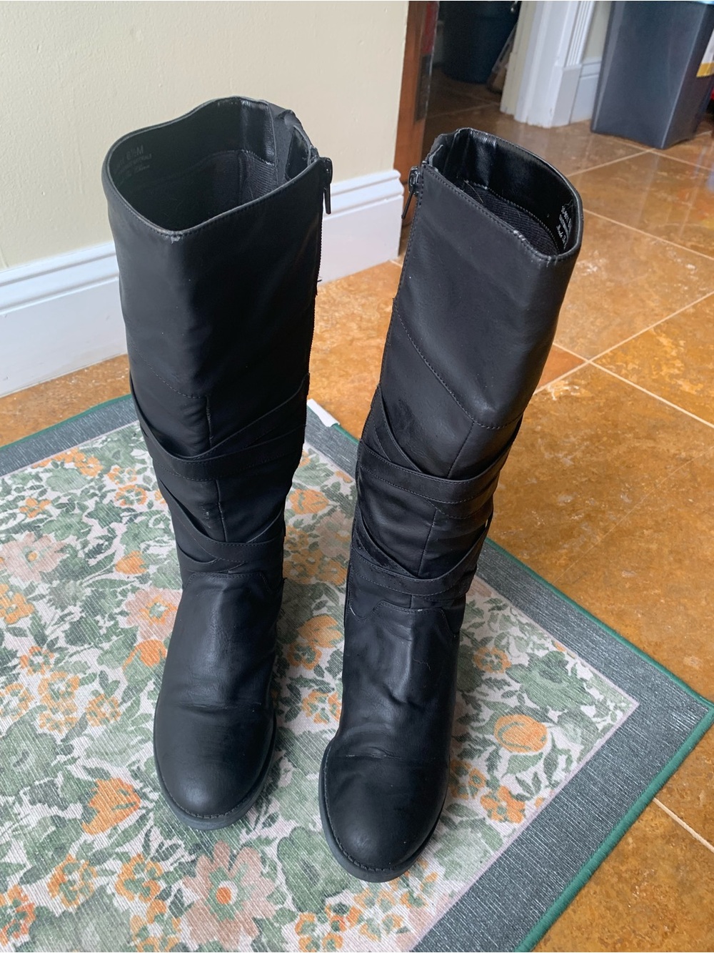 Black knee high Boots